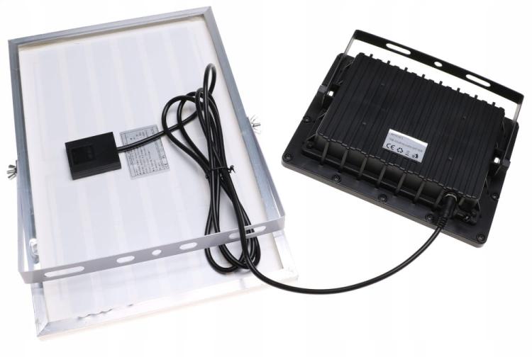 halogen-lampa-solar-led-100W-panel-pilot-ip65-5.jpeg
