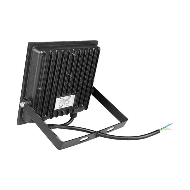 Halogen-NASWIETLACZ-led-50W-Tiga-IP65-2.jpg