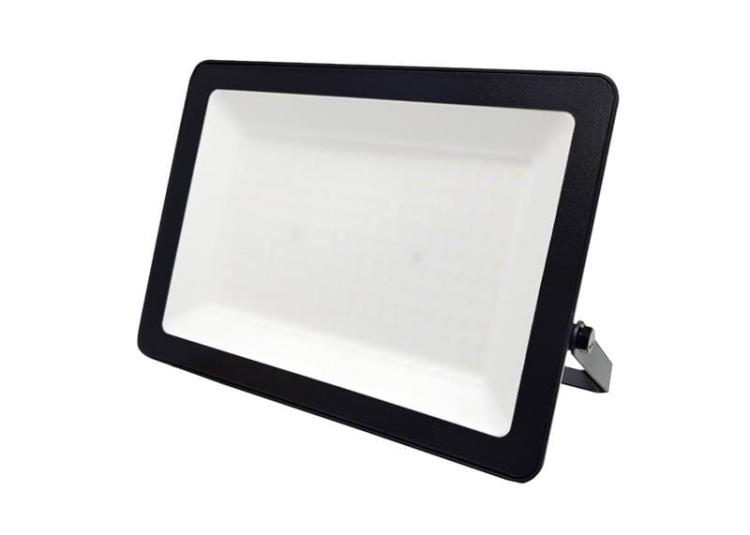 halogen-naswietlacz-led-Atria-150W-4500K-13500lm-IP65.jpg