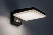 Lampa-solarna-elewacyjna-kinkiet-LED-6W-600lm-4000K-czujnik-czarna-IP54-1.jpg