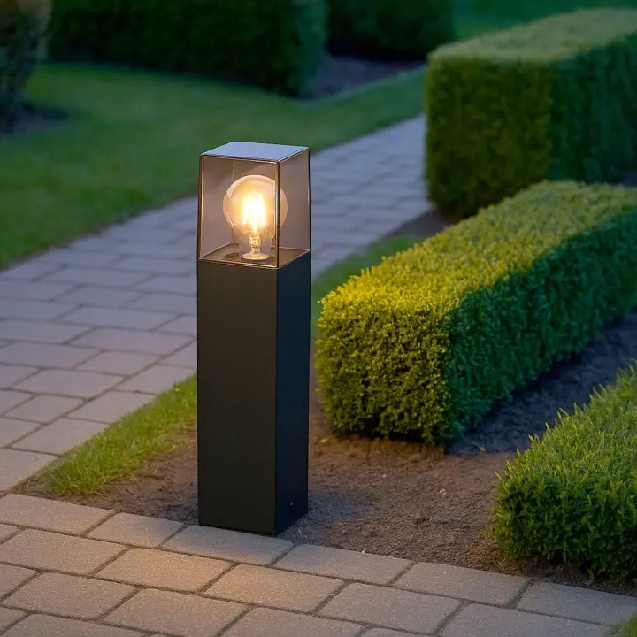 Lampa-Ogrodowa-stojaca-slupek-30cm-zewnetrzna-E27-Czarna-IP44.jpg