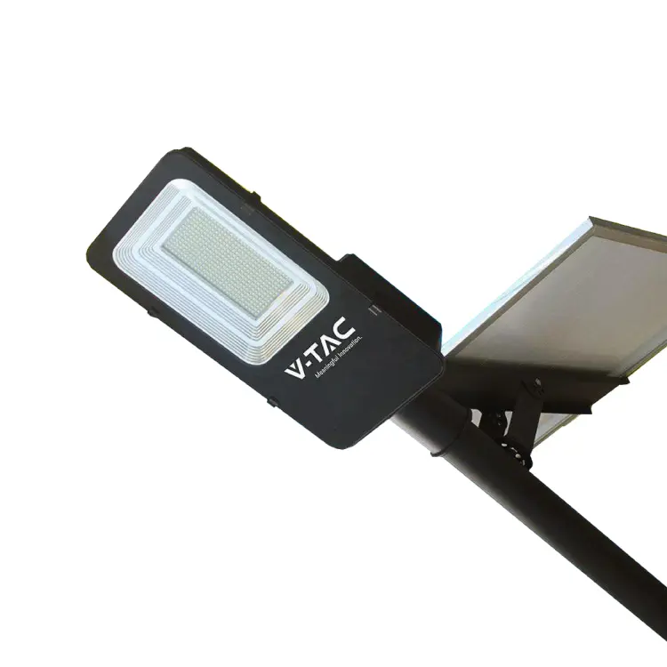 Lampa-solarna-hybrydowa-50W-ip65-czarna-2-01.png