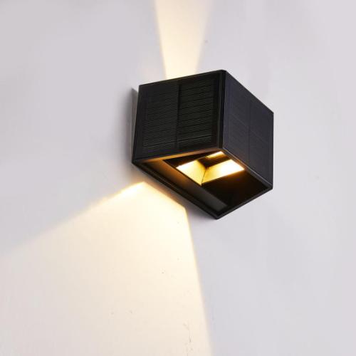 lampa-kinkiet-solarna-elewacyjna-3000K-50lm-gora-dol-IP44-1.jpg
