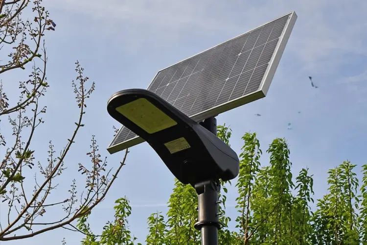Lampa-solarna-uliczna-FC-20-4000K-LED-20W-3600lm-IP65-1.jpg