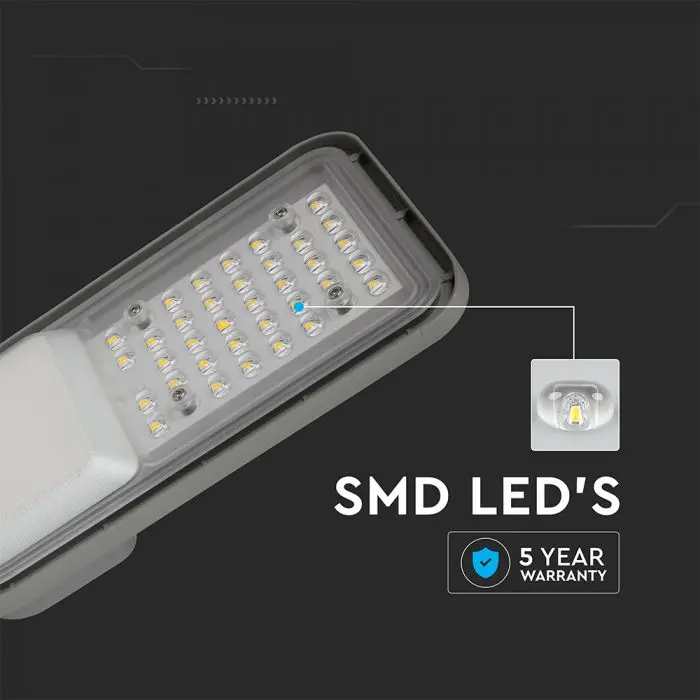 Lampa-uliczna-30W-230V-4000K-4050lm-Regulowana-Szara-IP65-4.jpg