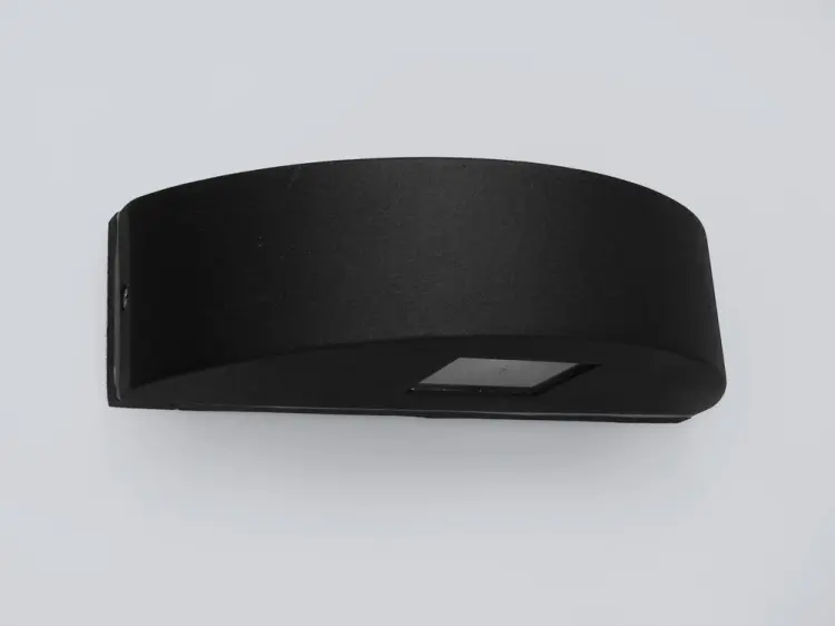 Oprawa-elewacyjna-archutektoniczna-LED-CREE-2-x-3W-Czarna-IP54-1.jpg