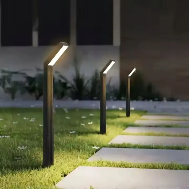 Lampa-solarna-slupek-71-LED-wbijana-scienna-CCT-IP65.jpg