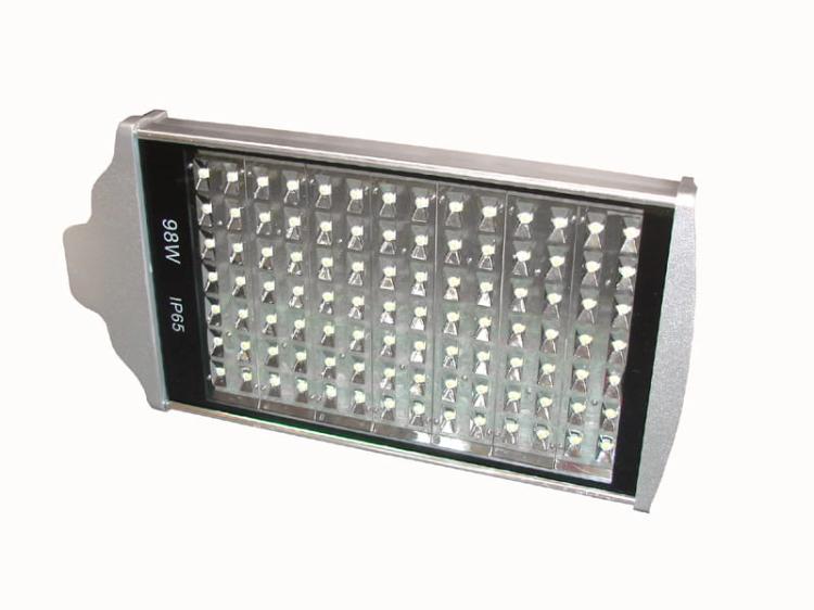 lampa-ulczna-96w-1-lampyip44.jpg